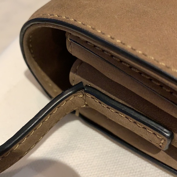 Aritzia - AUXILIARY CALISCH HANDBAG - Picture 6 of 14